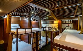 Sg Capsule Hostel (Adults Only)